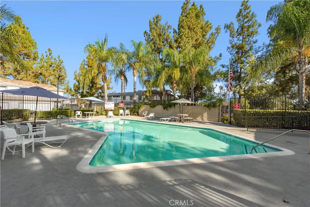 1704 Bridgeport