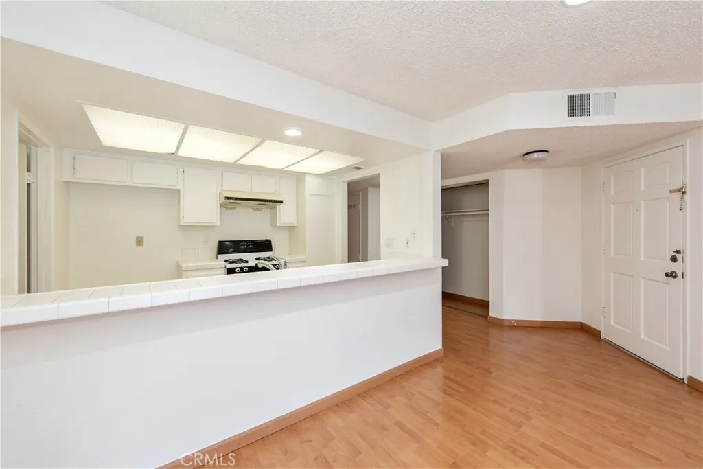 1704 Bridgeport