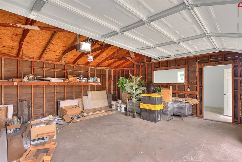 1208 E Mountain View Avenue