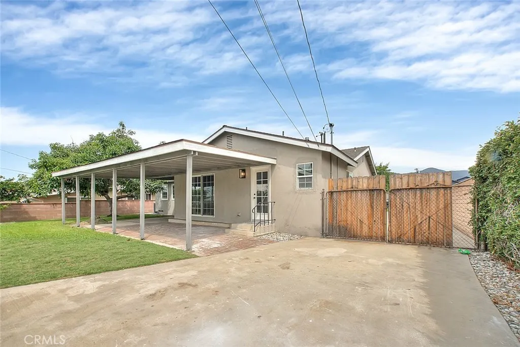 1208 E Mountain View Avenue