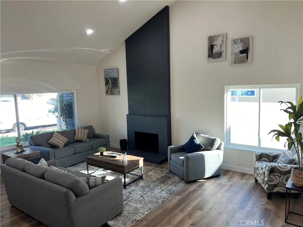 2456 Dr S Woodlark