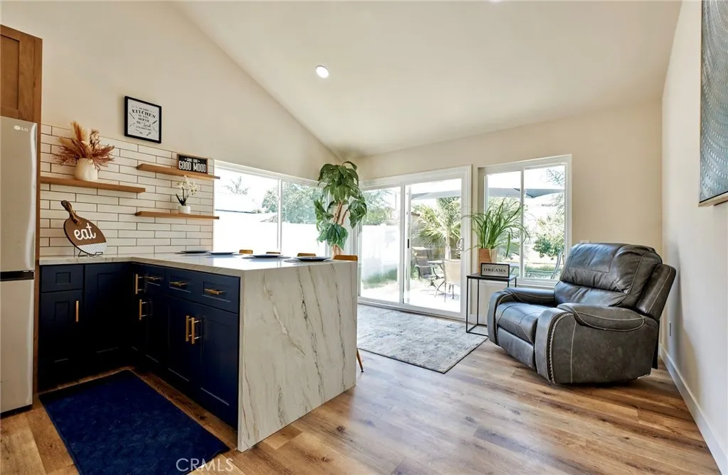 2456 Dr S Woodlark