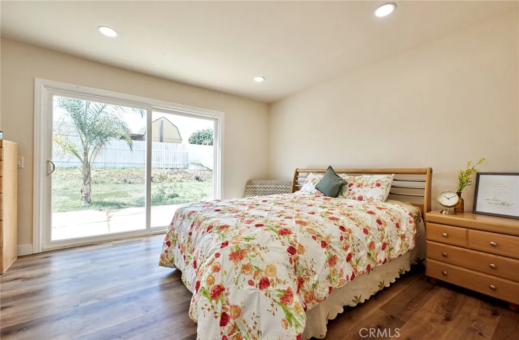 2456 Dr S Woodlark