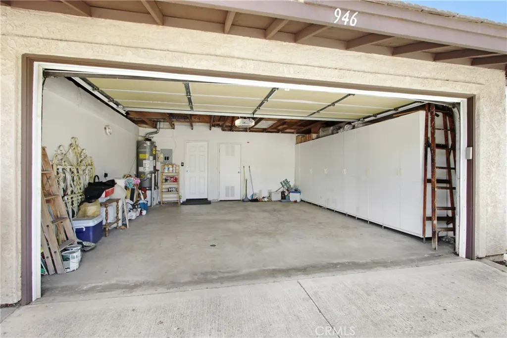 946 S Glendora Avenue