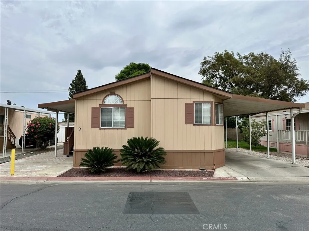 1855 E Riverside Drive, #9