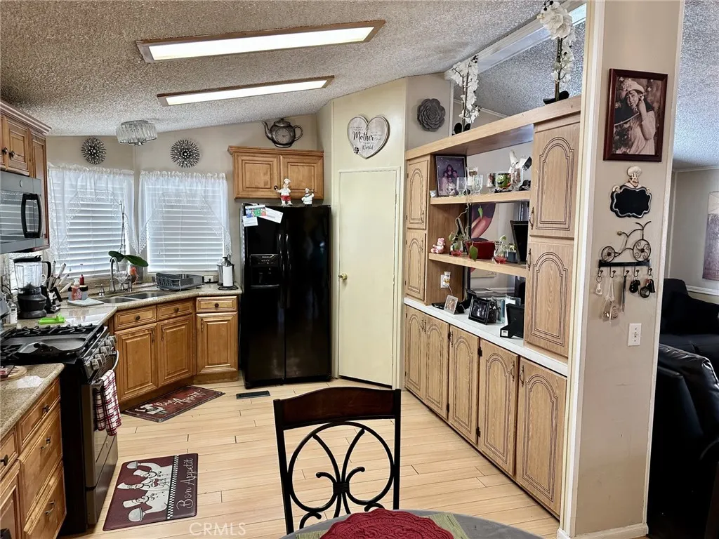 1855 E Riverside Drive, #9