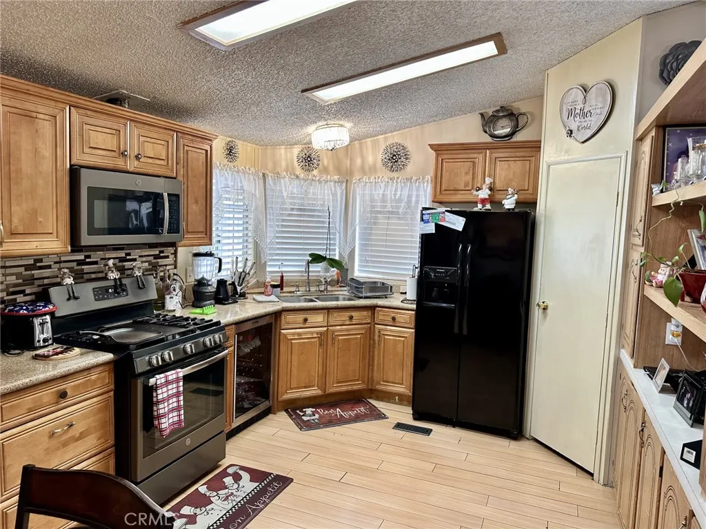 1855 E Riverside Drive, #9