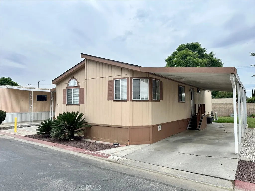 1855 E Riverside Drive, #9