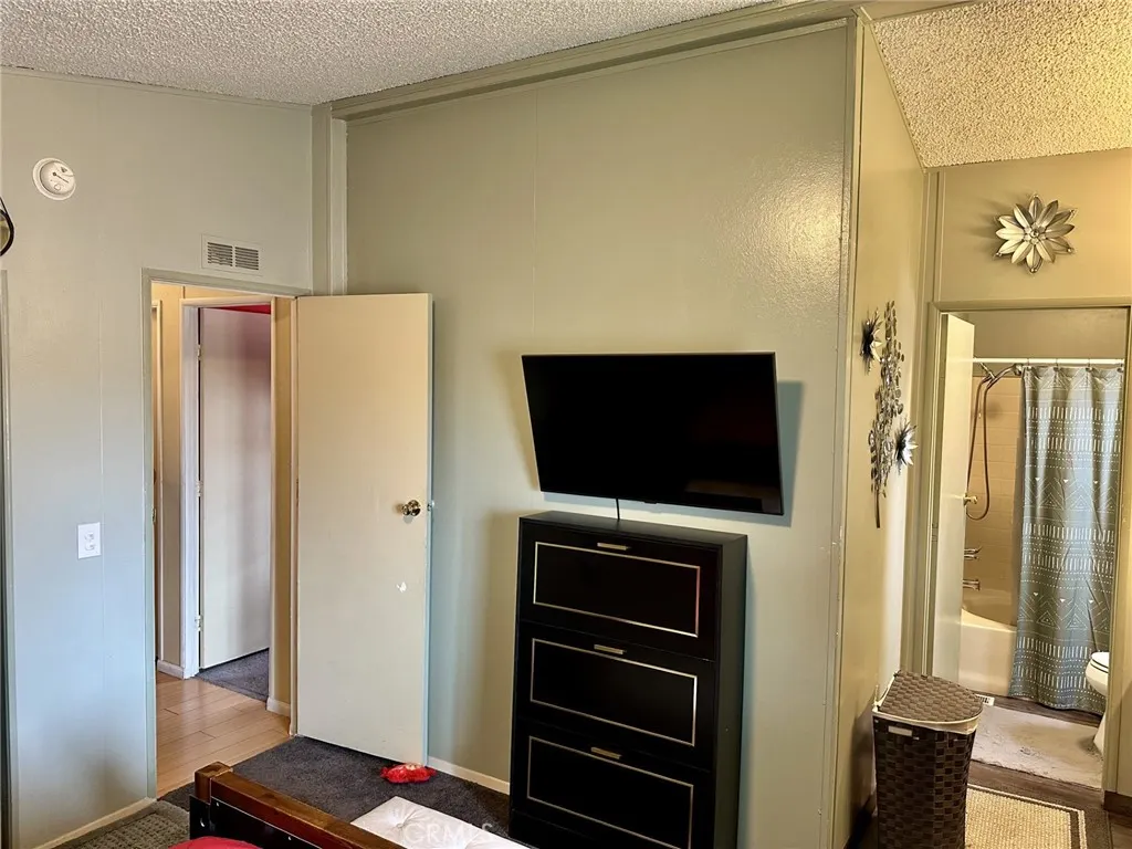 1855 E Riverside Drive, #9