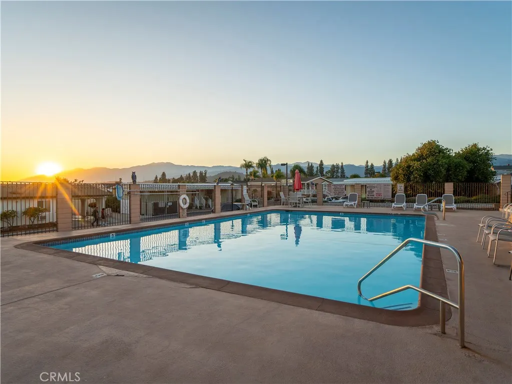 1245 W Cienega Avenue, #18