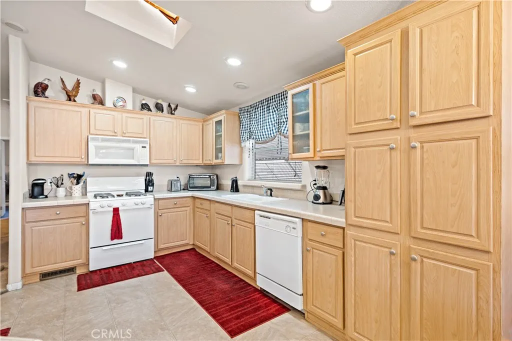 1245 W Cienega Avenue, #18