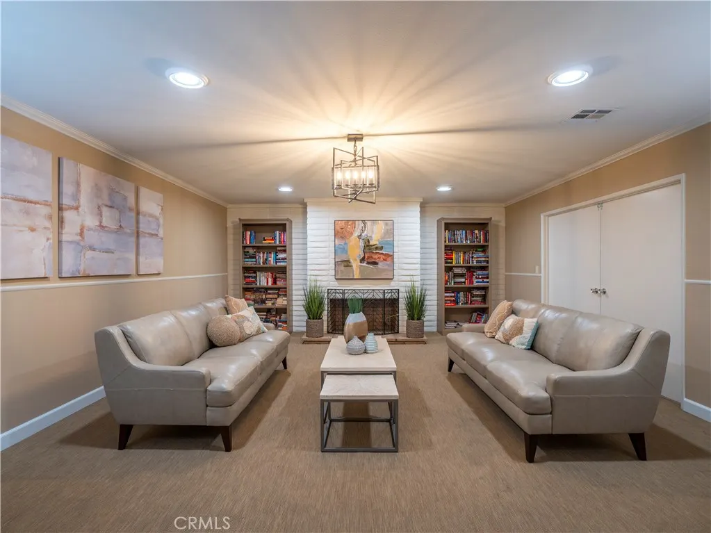 1245 W Cienega Avenue, #18