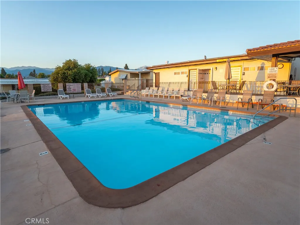 1245 W Cienega Avenue, #18