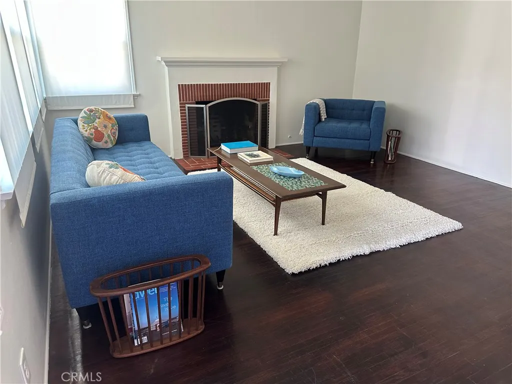 464 W Columbia Avenue