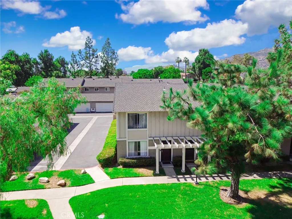 3810 Abbey Way