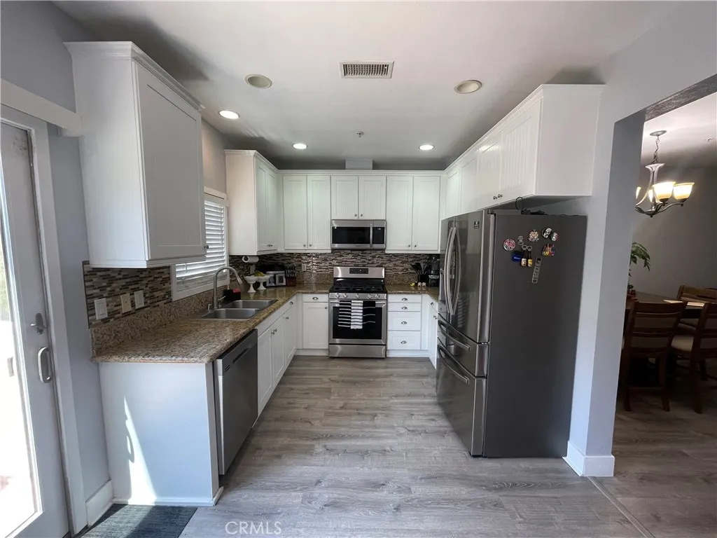 707 S Azusa Avenue, #B