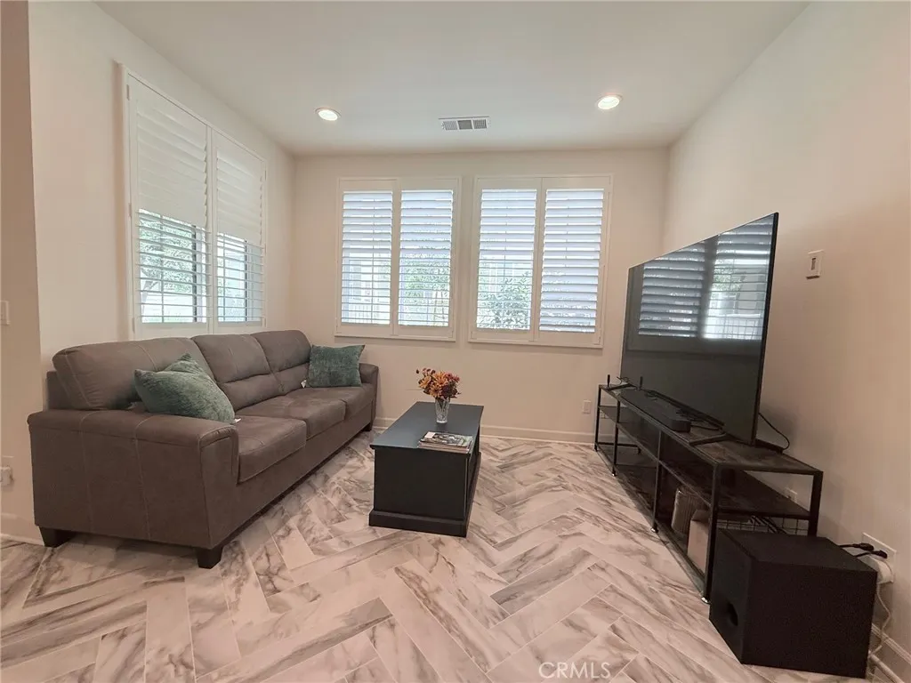 3905 S Oasis Paseo, #53