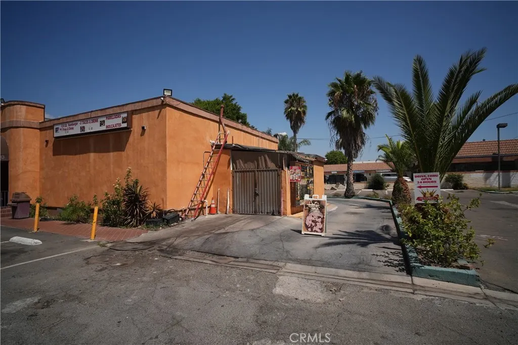 600 E Foothill Boulevard