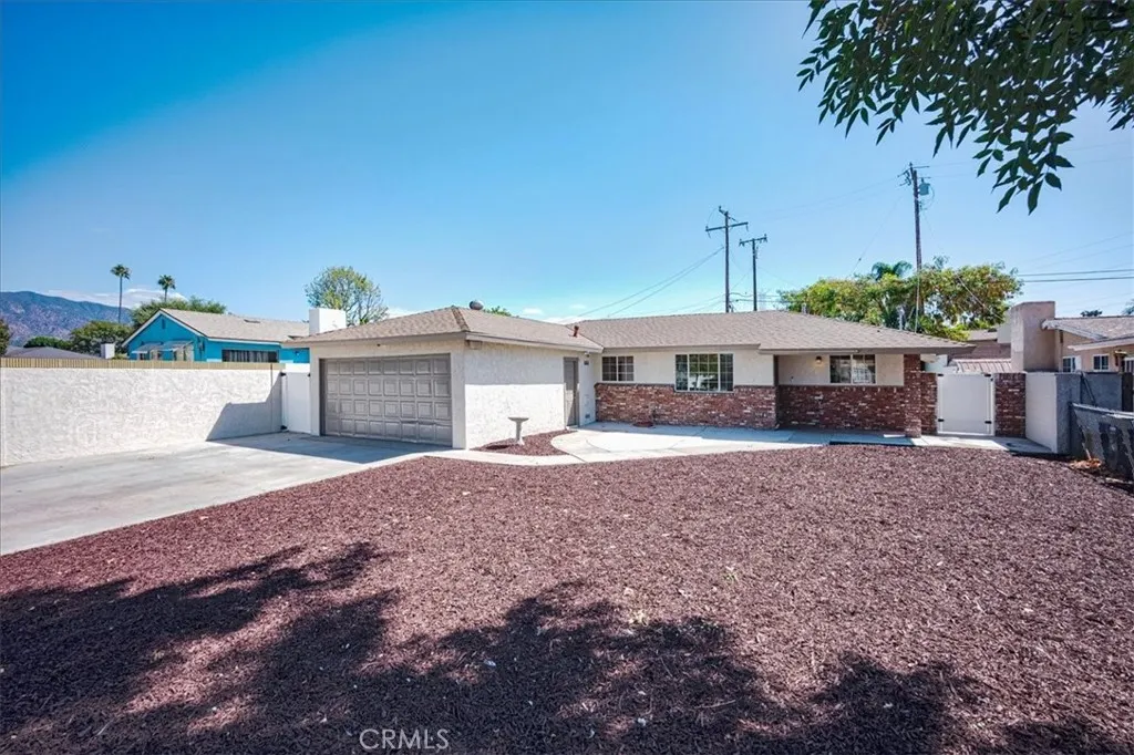 5718 N Galanto