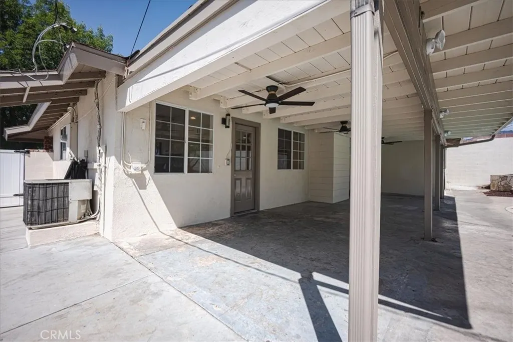 5718 N Galanto
