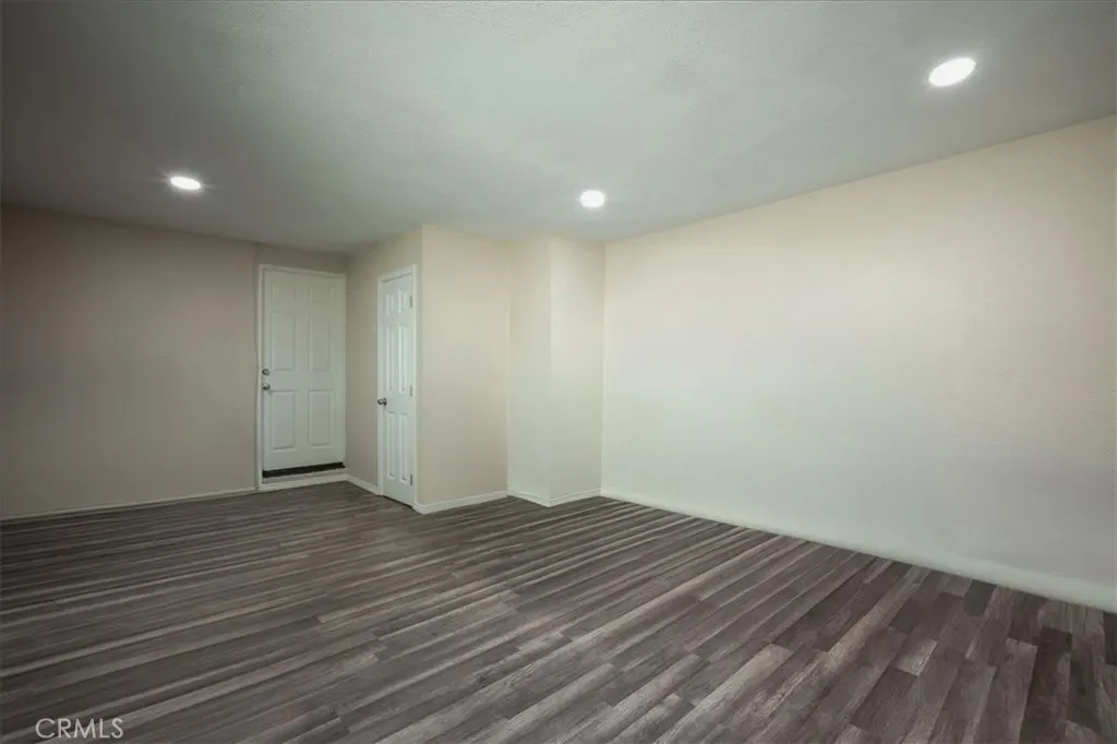 5718 N Galanto