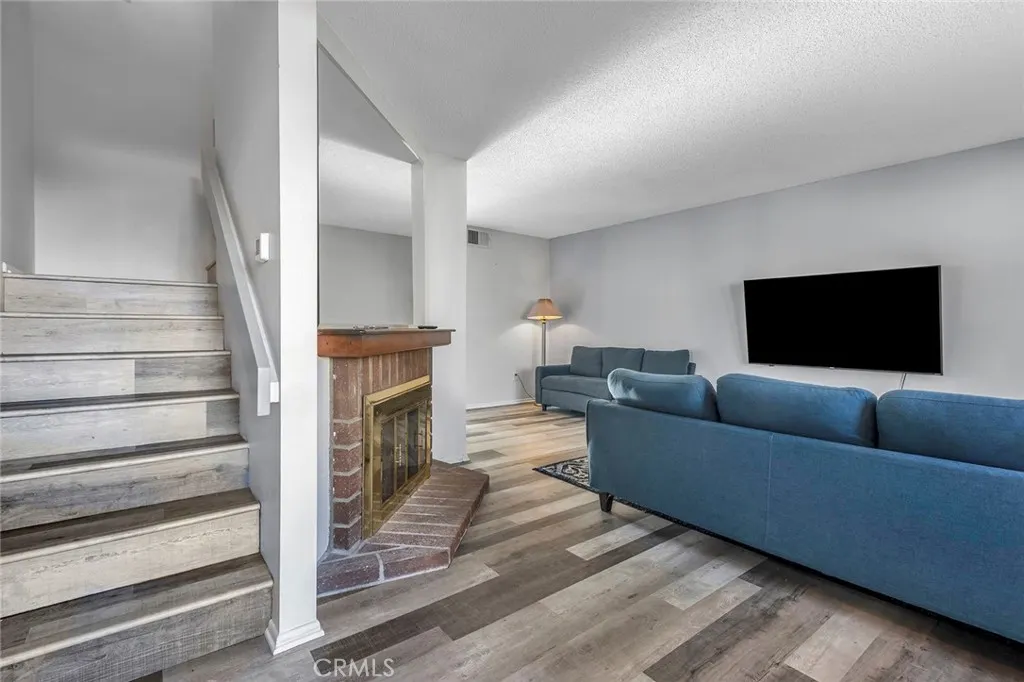 1255 Bonnie Glen Lane