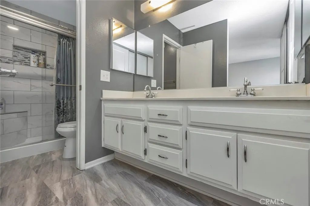 1255 Bonnie Glen Lane