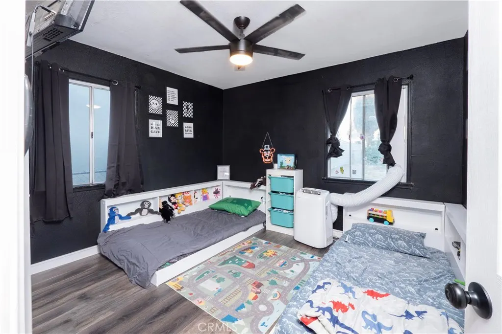 1630 N SAN ANTONIO