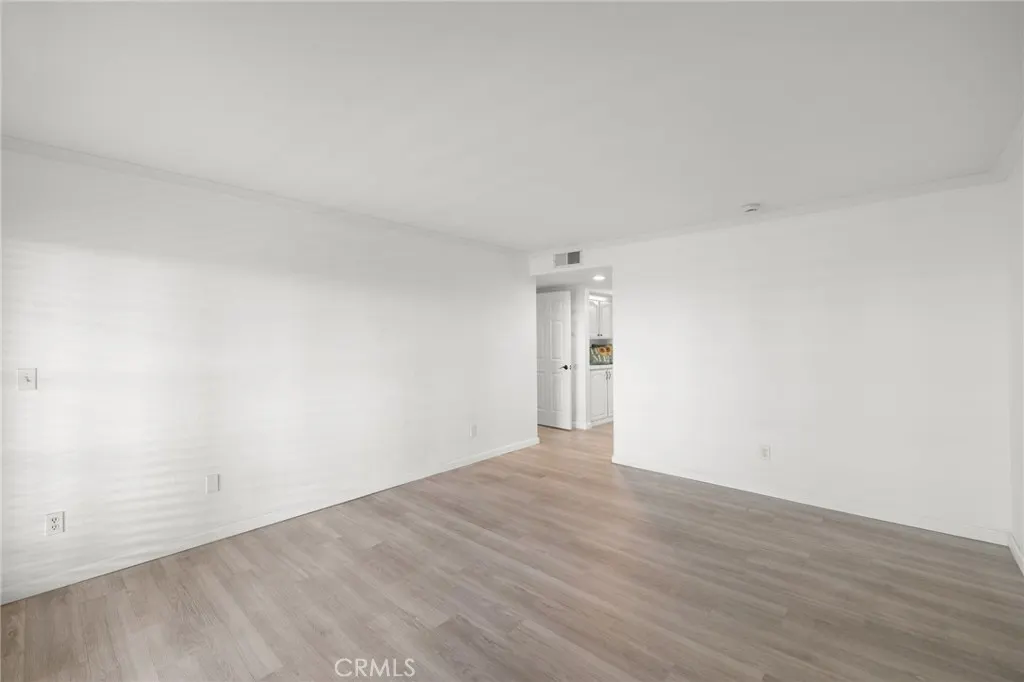 1053 Lakeview