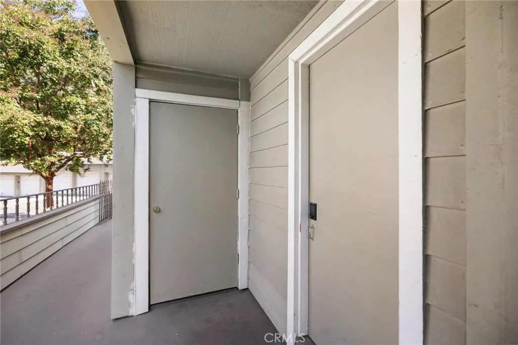 1053 Lakeview