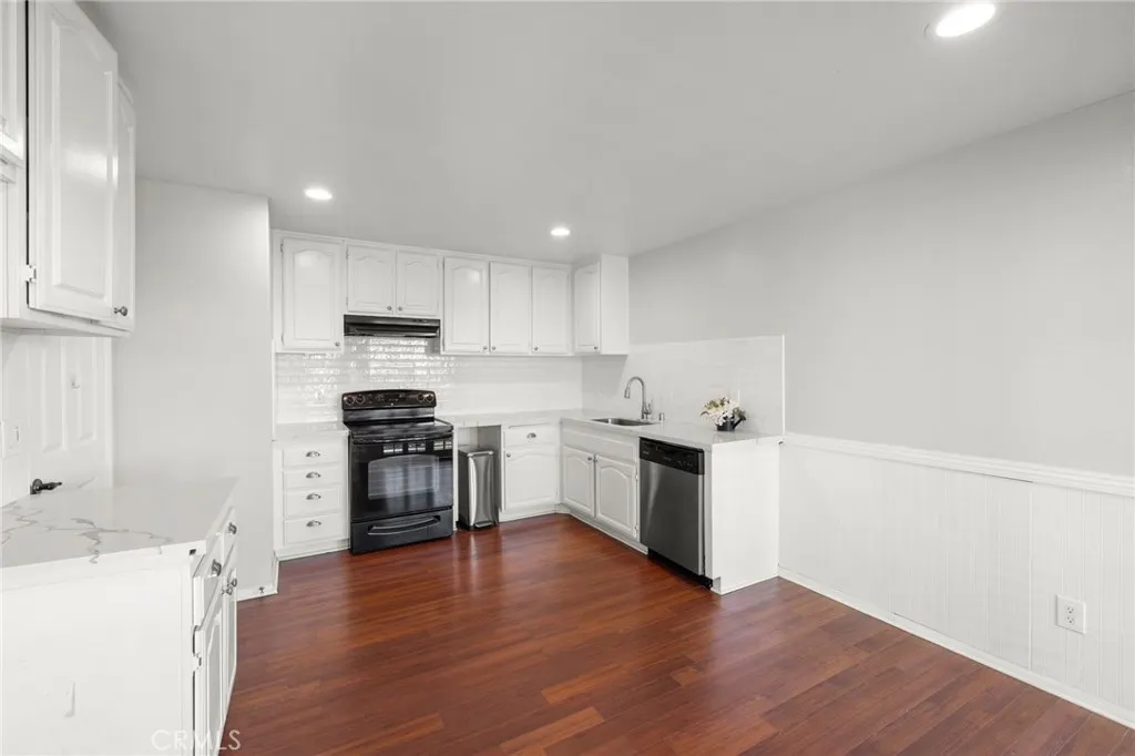 1053 Lakeview