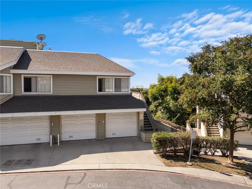 1053 Lakeview