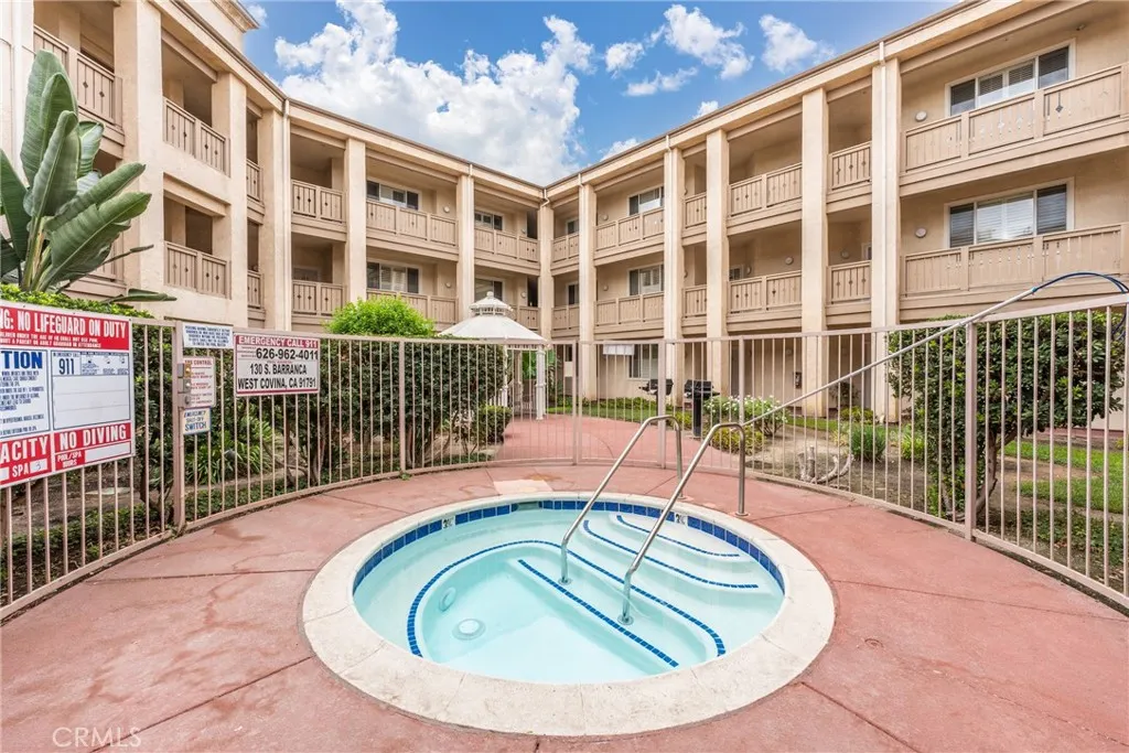 130 S Barranca St,, #302