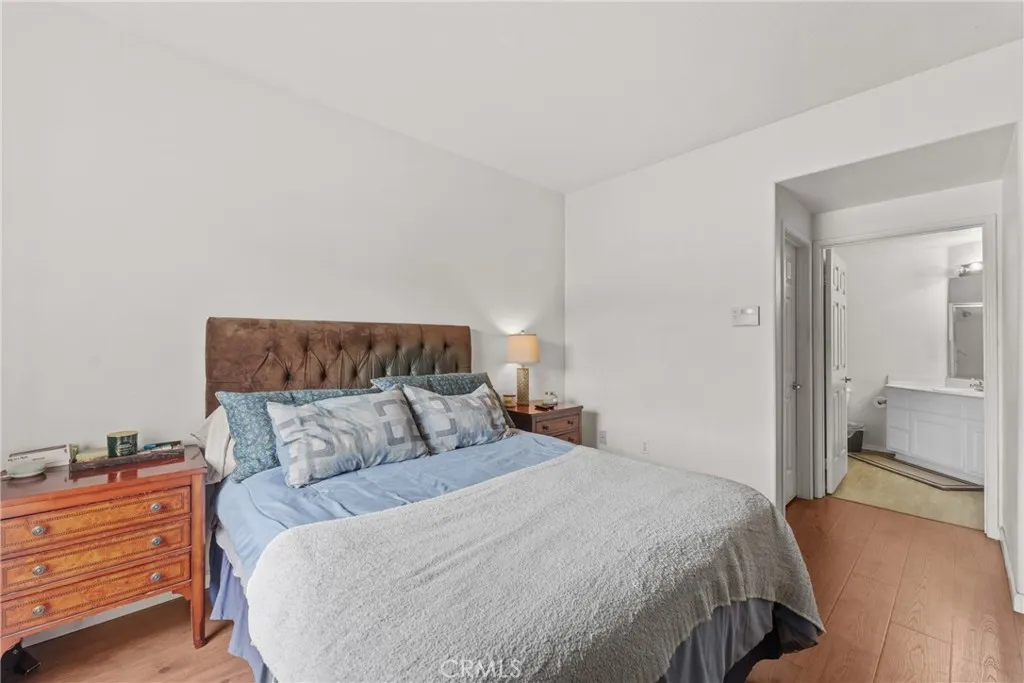 130 S Barranca St,, #302