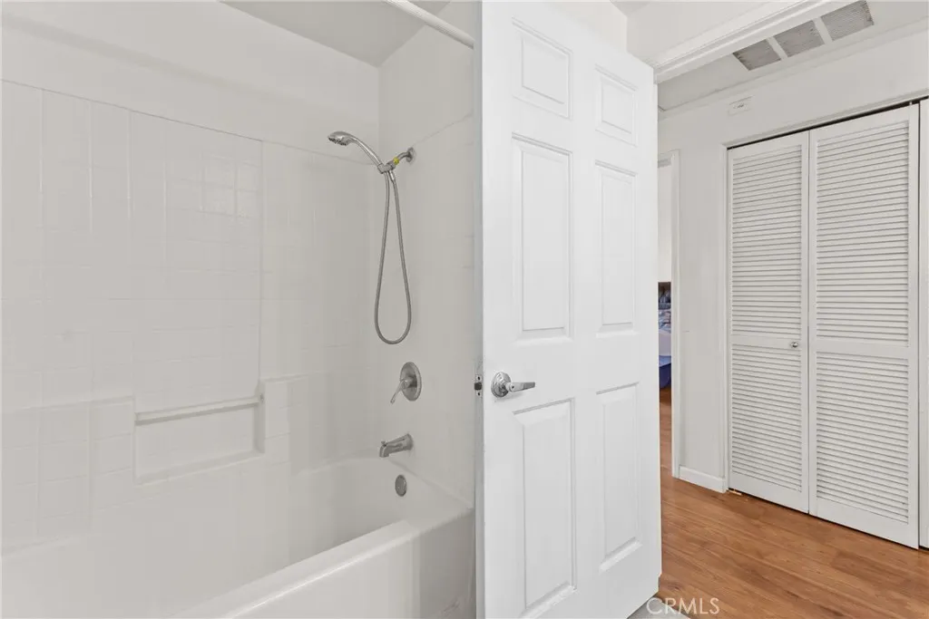 130 S Barranca St,, #302