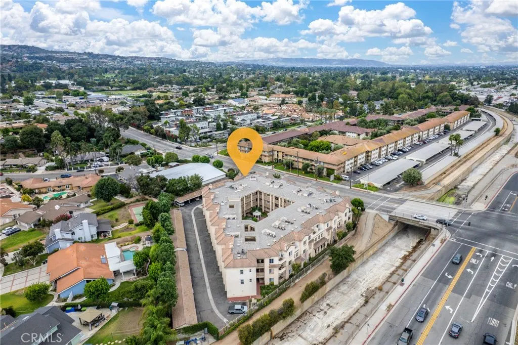 130 S Barranca St,, #302