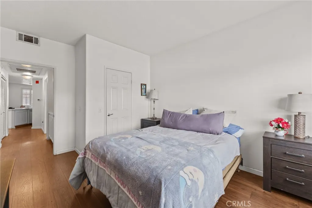 130 S Barranca St,, #302