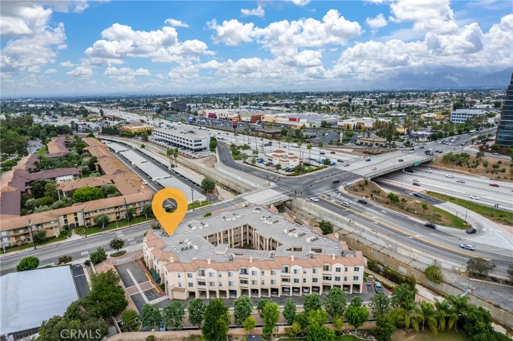 130 S Barranca St,, #302