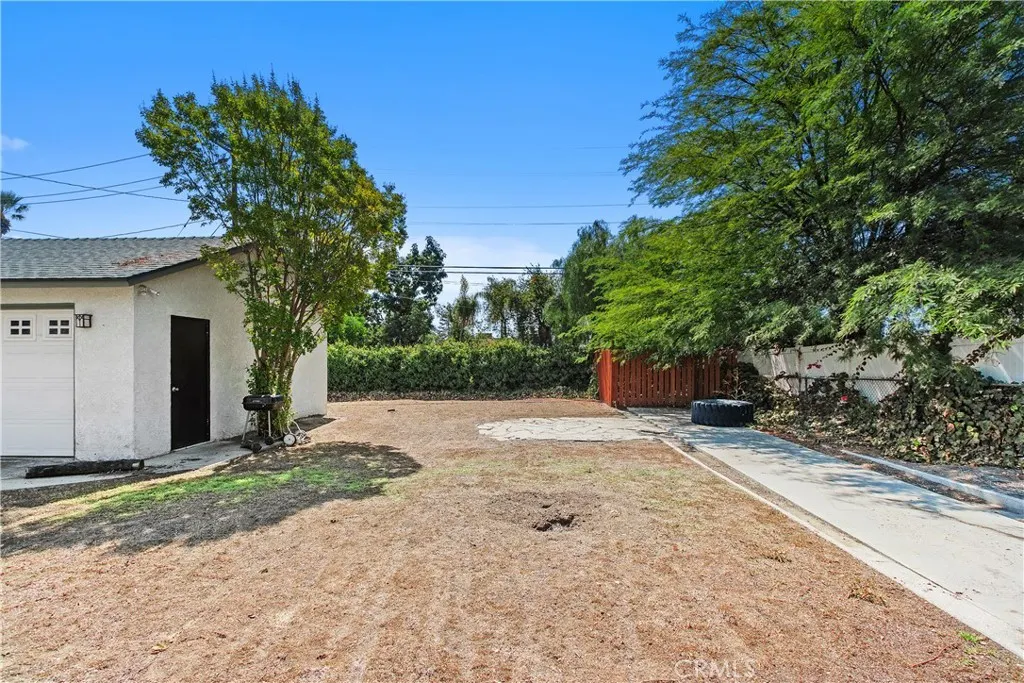 513 W Granada