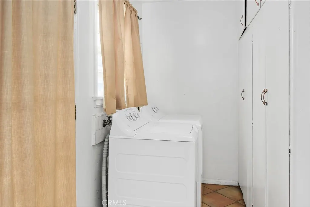 513 W Granada