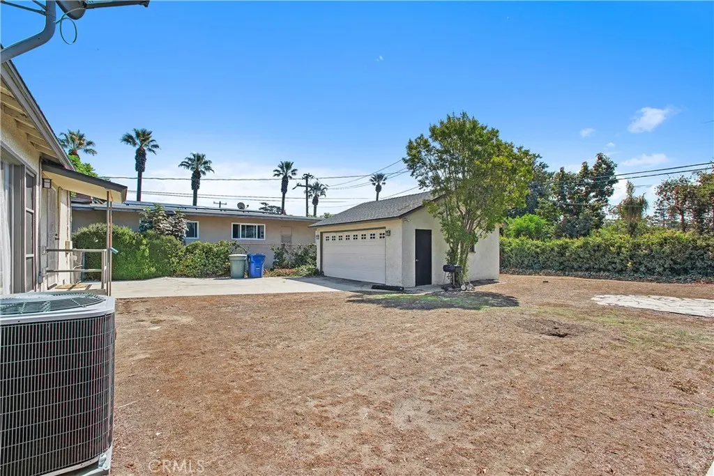 513 W Granada