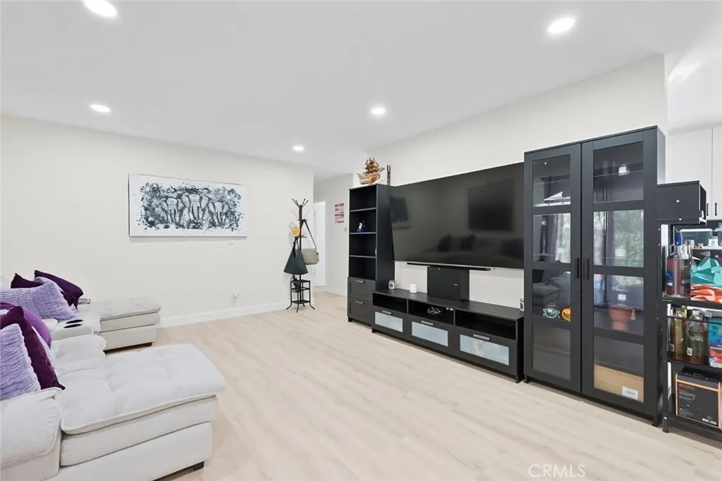 2527 Kellogg Park Drive