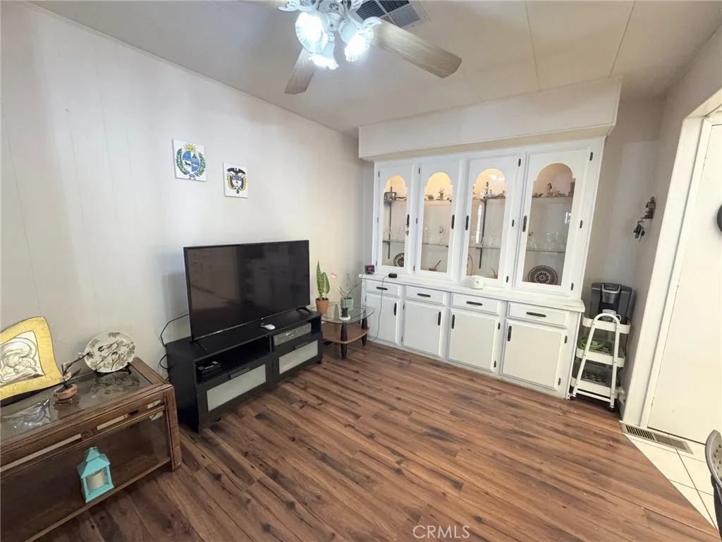 3945 Bradford, #39