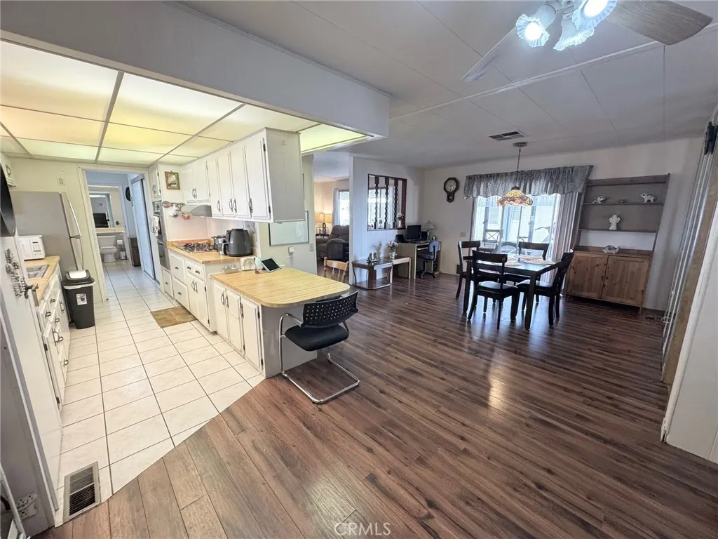 3945 Bradford, #39