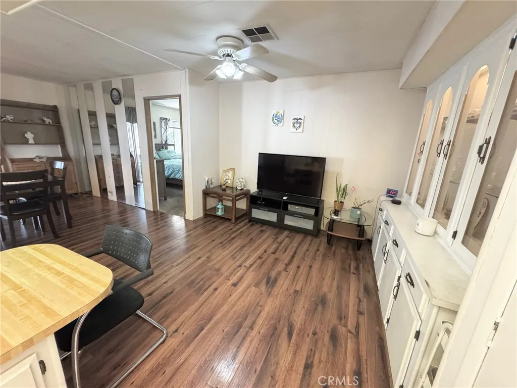 3945 Bradford, #39