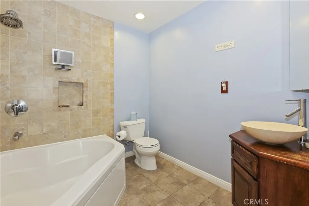 125 E H Street