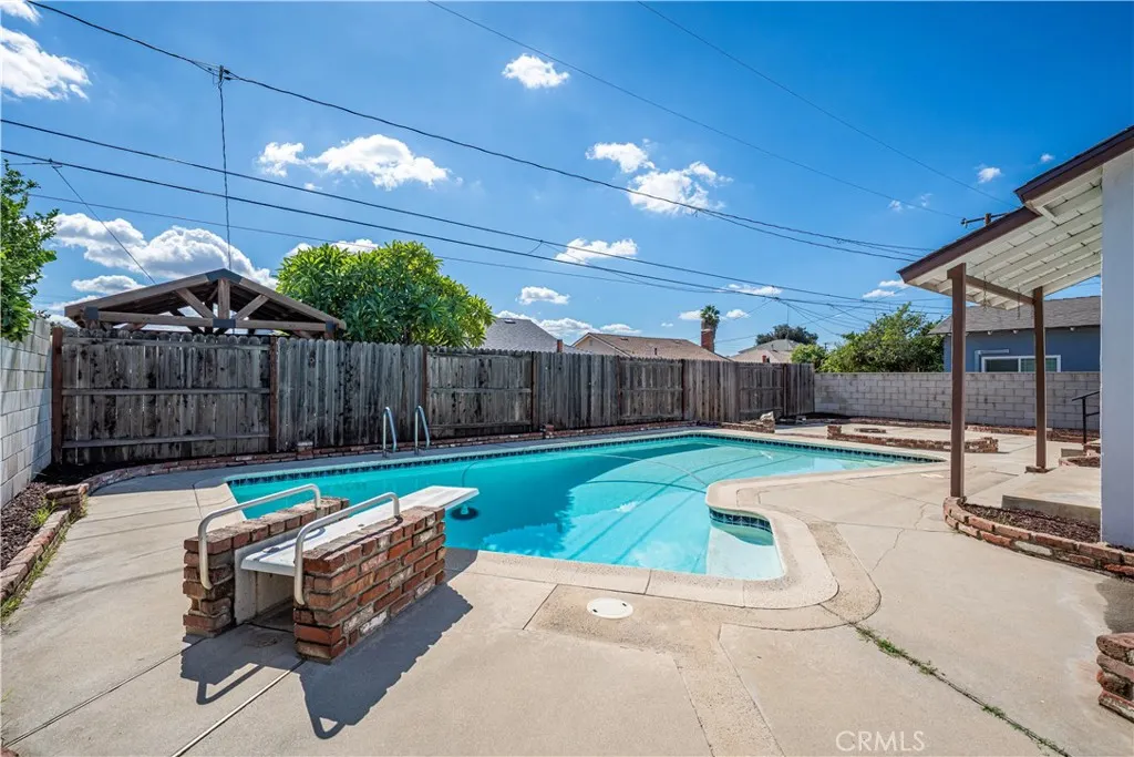266 E Tudor Street