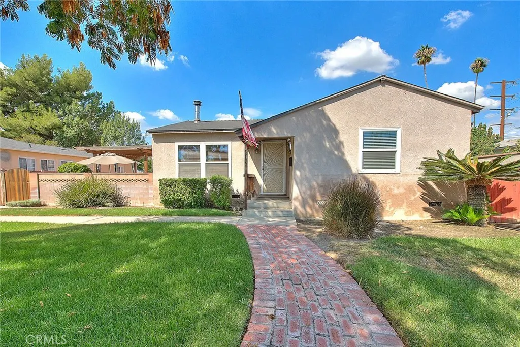 1337 E Larkwood