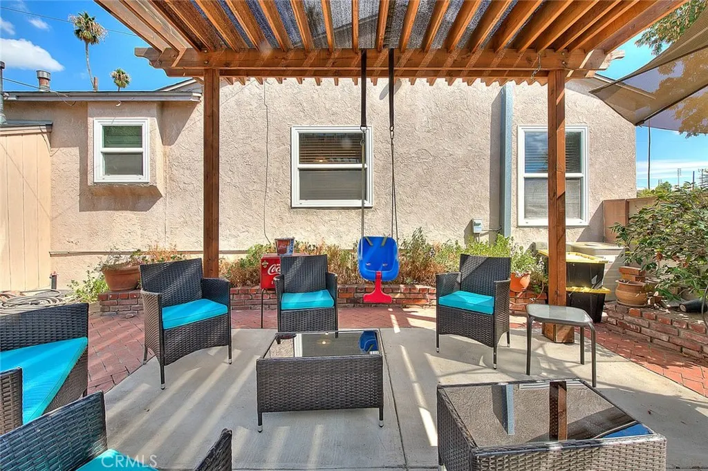 1337 E Larkwood