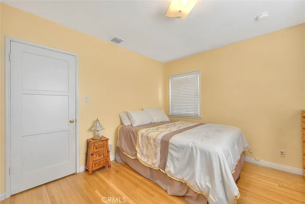 1337 E Larkwood